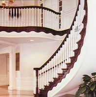Классическая лестница с балюстрадой в дворцовом стиле